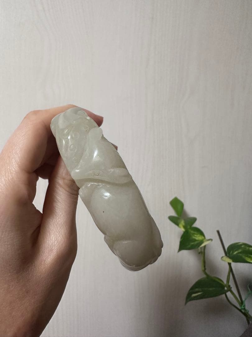 九尾狐バングル　シャー太白バングル　彫刻天然石バングル