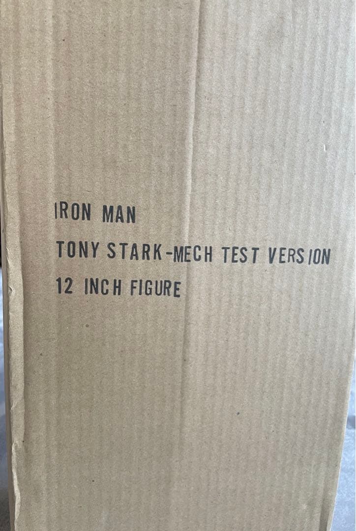 トニー・スターク（メカテスト版）　アイアンマン　１／６スケールフィギュア