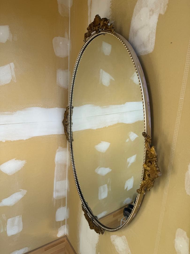 金色　楕円形　壁掛け鏡　ウォールミラー