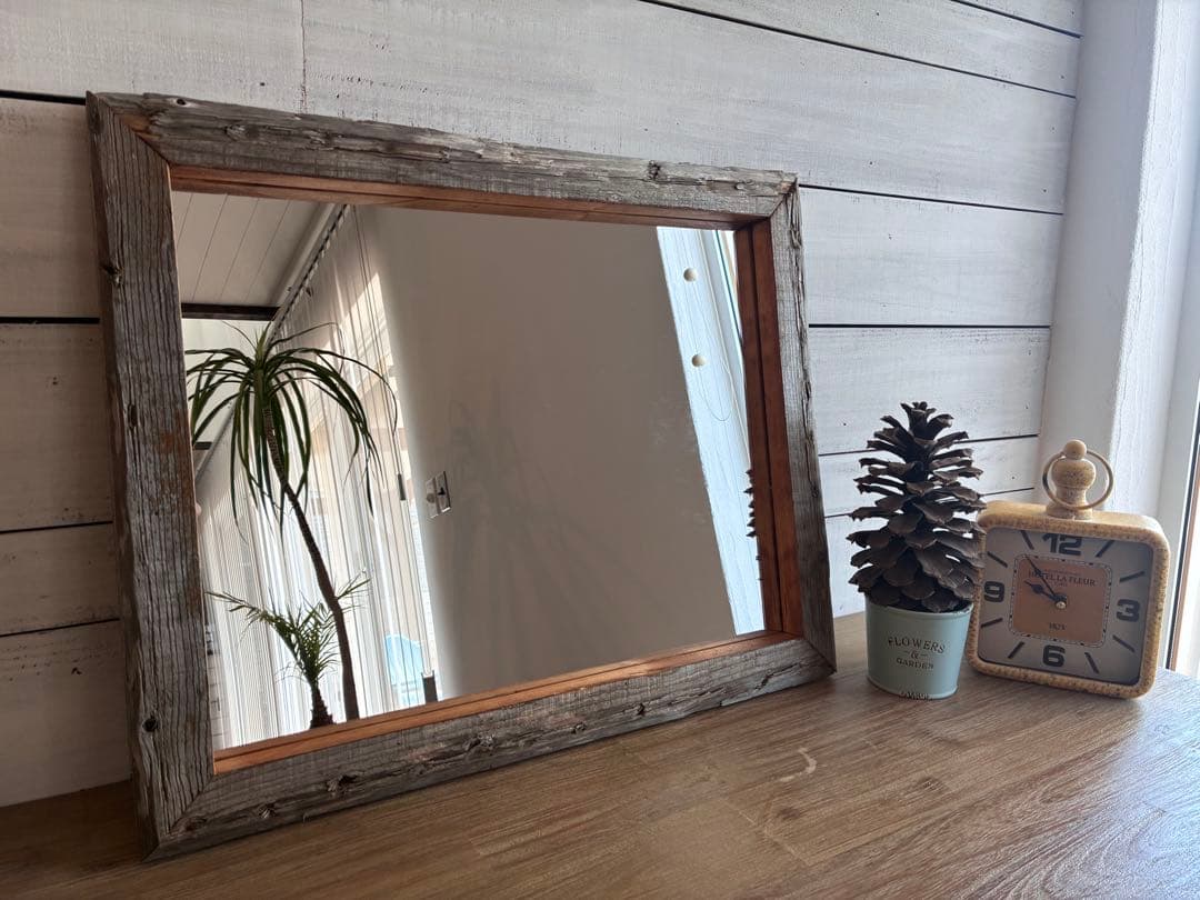 【大】海辺の塩風と太陽で天然エイジングされた無垢古木を使った壁掛けミラーNO.1