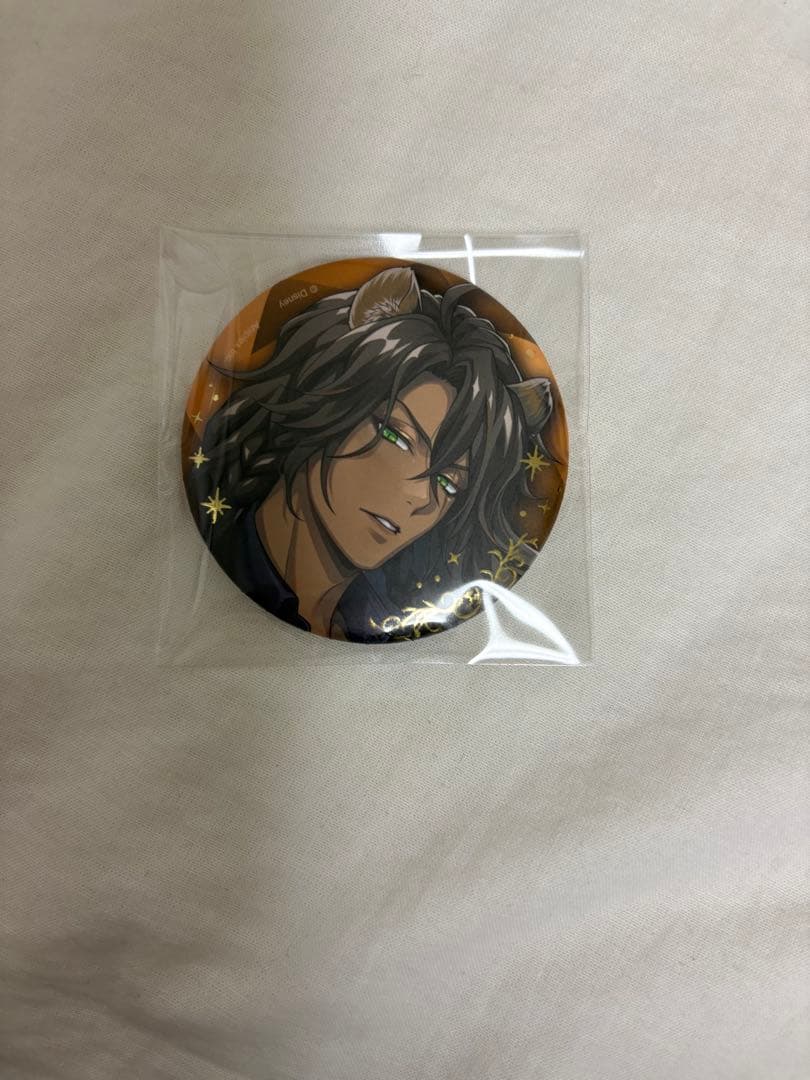 ツイステ レオナ 缶バッジ ブレイジングジュエル - メルカリ