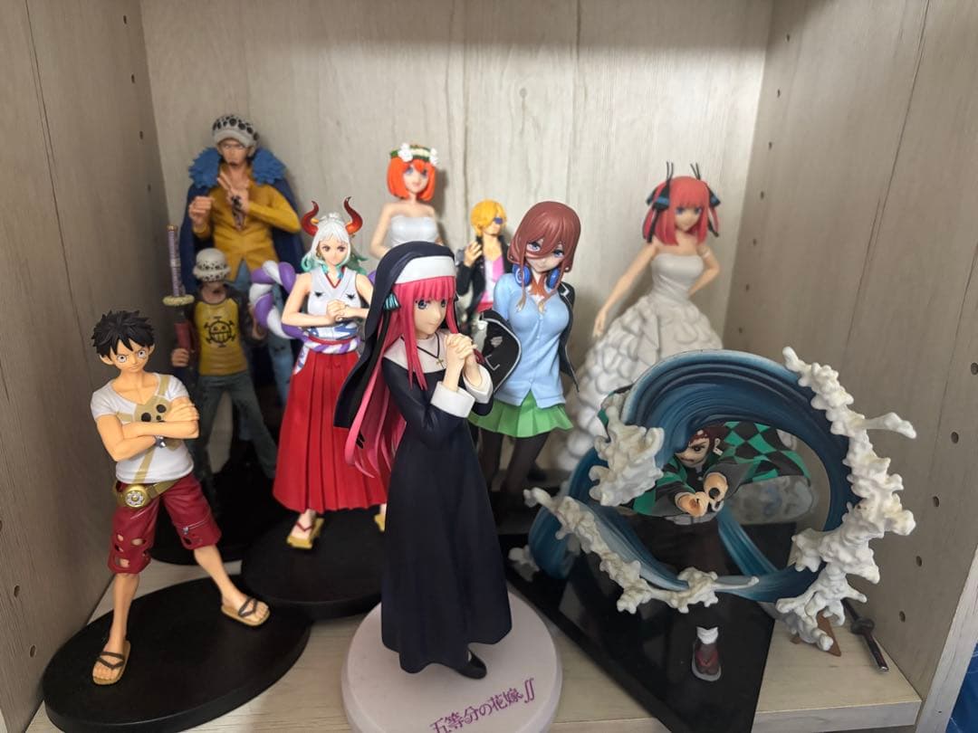 アニメフィギュア バラ売り可