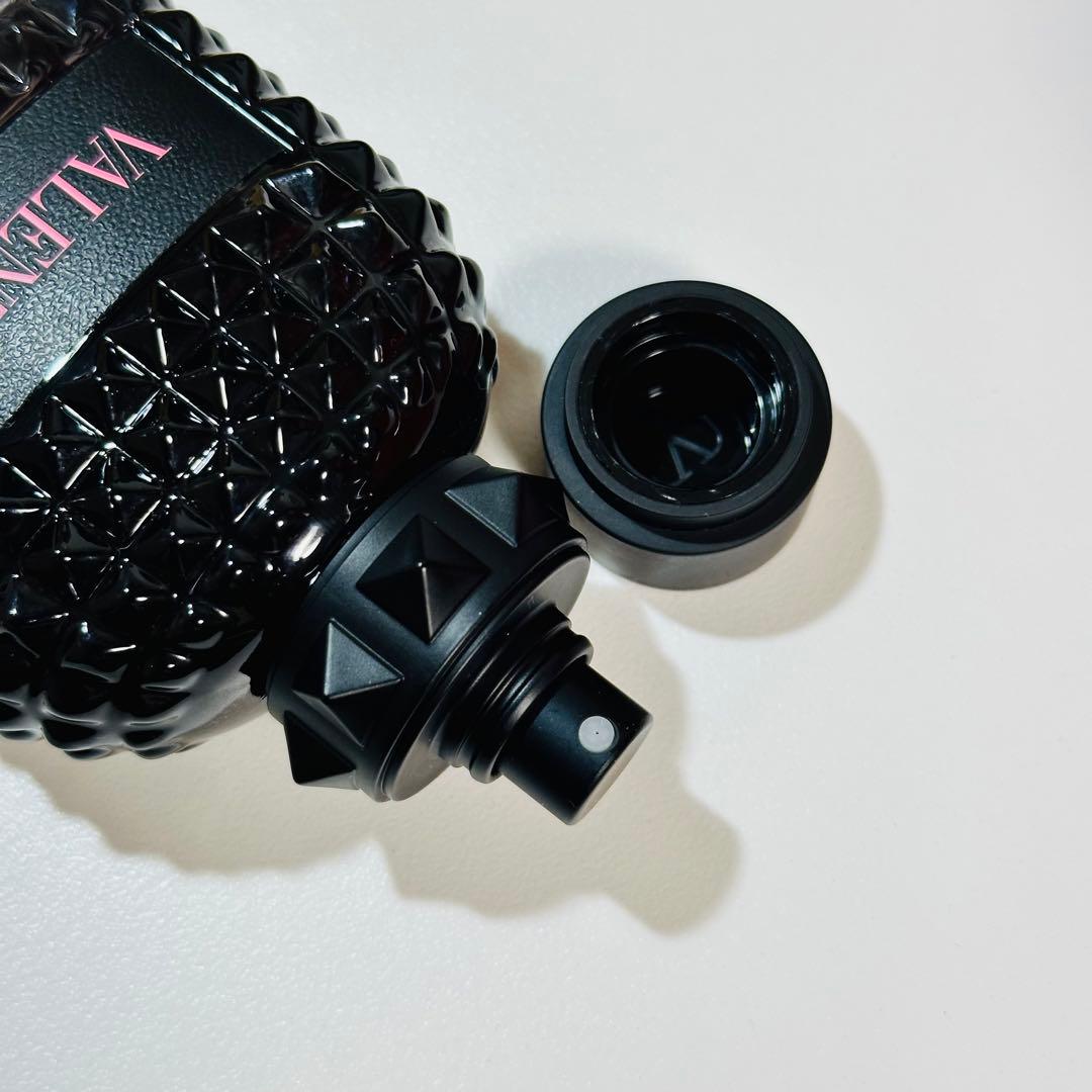 [国内正規品] バランティノ　ウオモ　ボーン　イン　ローマ　オードトワレ50ml