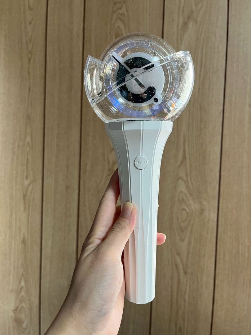 K―POP ペンライトセット 8種類 - メルカリ