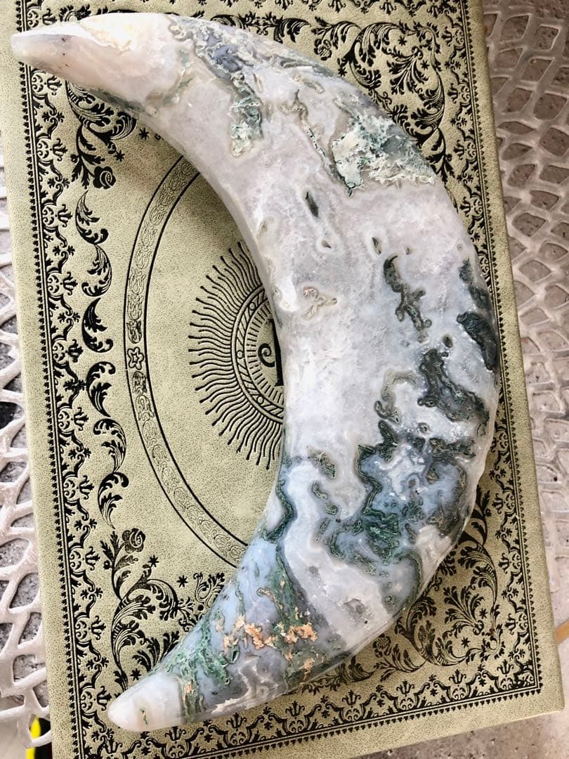 超ビッグ　モスアゲート　ビッグ　ムーン　月　スタンド付き　ジオードあり