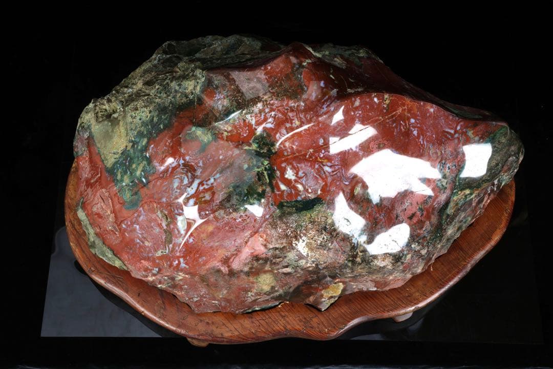 越*ニ様 【希少・美石】佐渡 五色石 水石 原石 鑑賞石 台座付 44.6kg