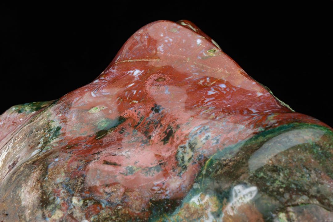 越*ニ様 【希少・美石】佐渡 五色石 水石 原石 鑑賞石 台座付 44.6kg