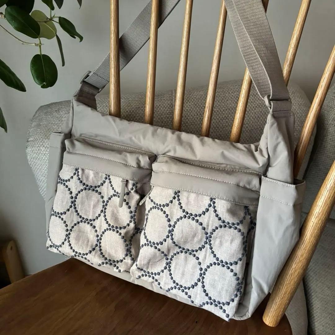 大きなポケットショルダー　ミナペルホネン　mina perhonen