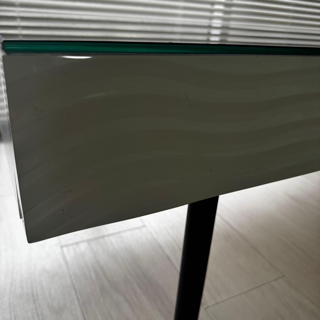 鏡面 白と黒の波模様センターテーブル カフェ ローテーブル