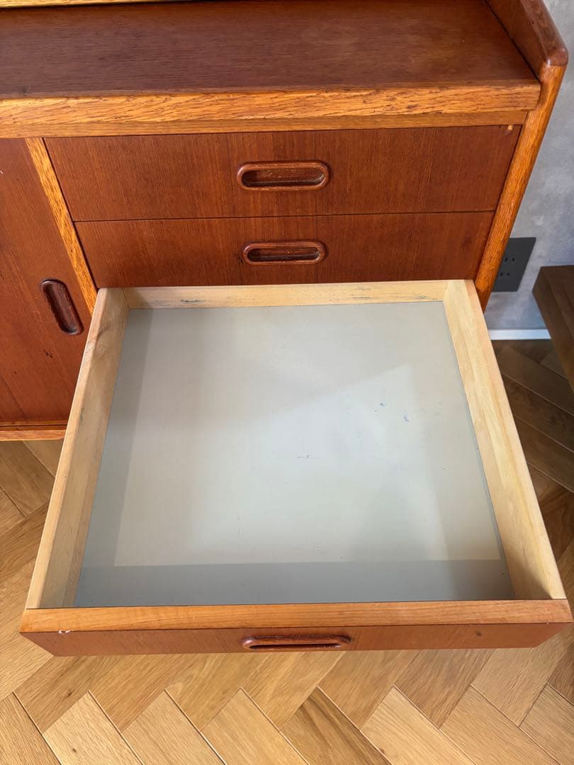 北欧アンティーク家具　オープンシェルフ