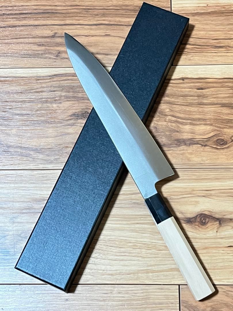 新品未使用　包丁　牛刀　料理包丁　鏡面研磨　梨地仕上げ　切味抜群　箱付