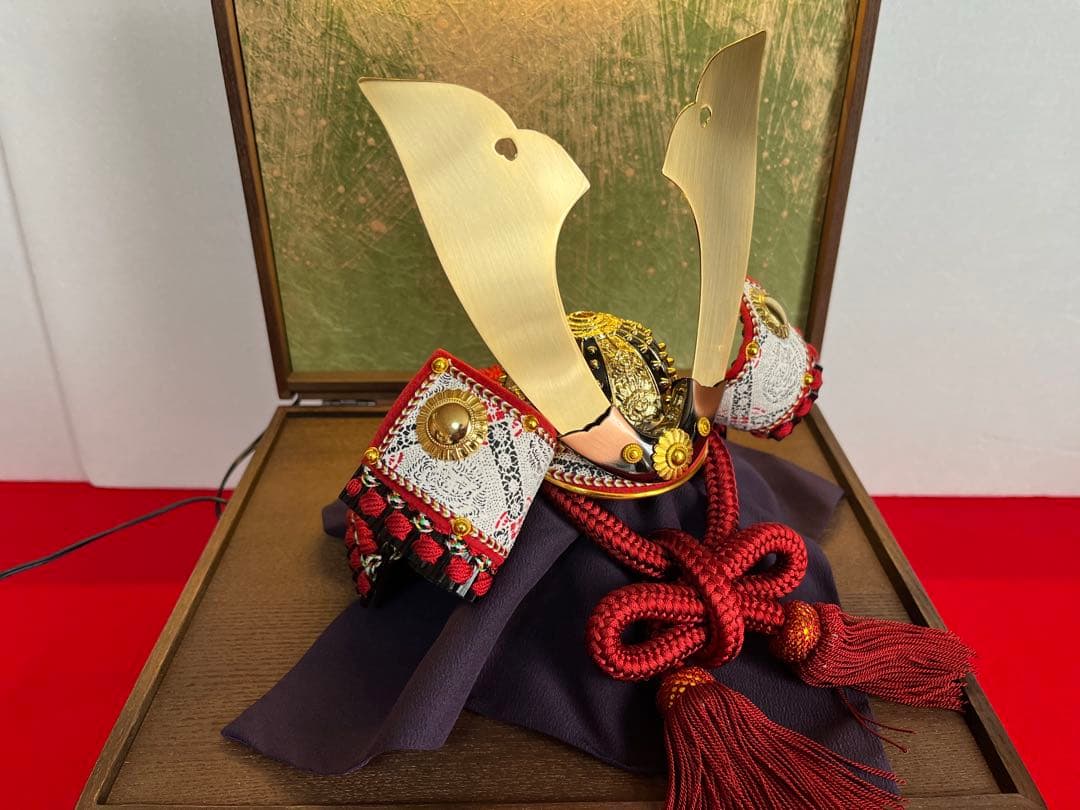 兜飾り　翔風　LED付き収納飾り