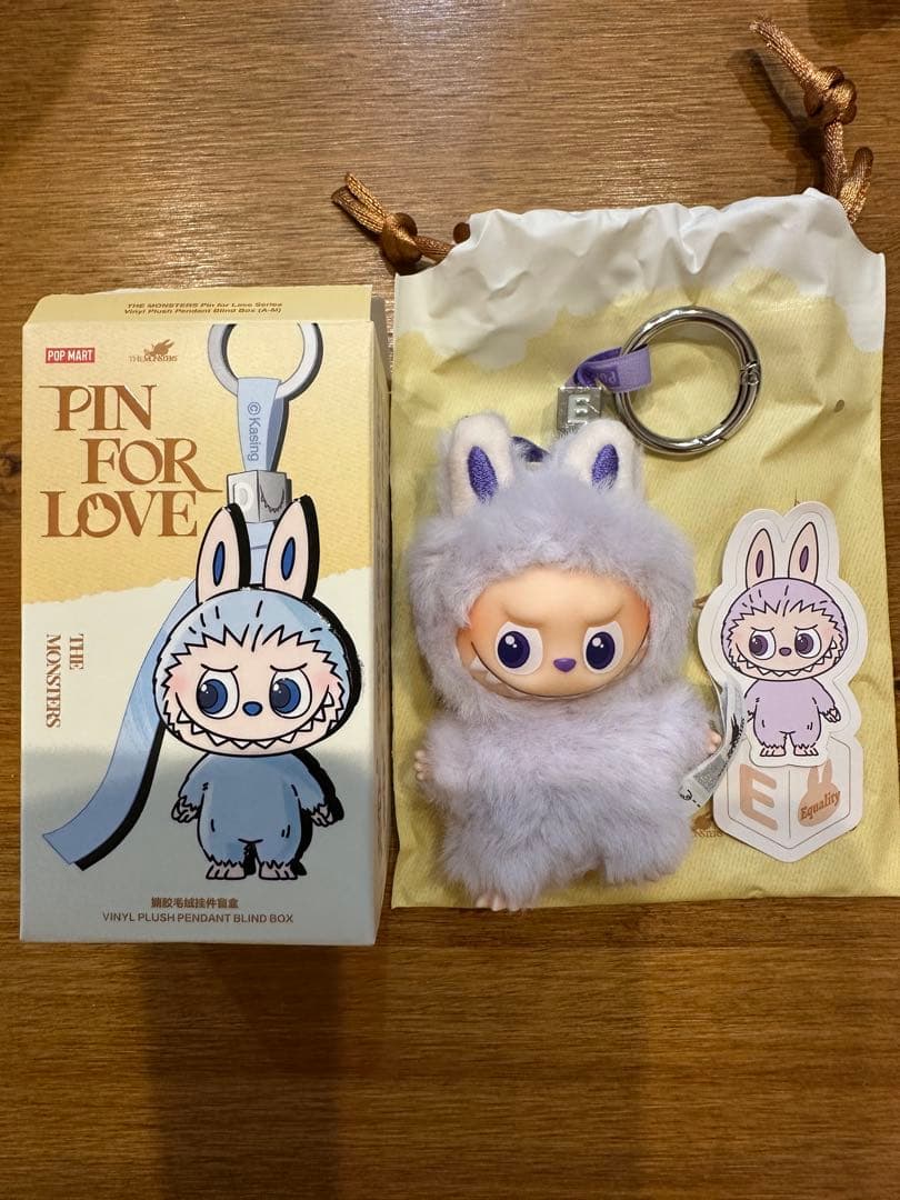 ポップマートTHE MONSTER PIN FOR LOVE イニシャルE - メルカリ