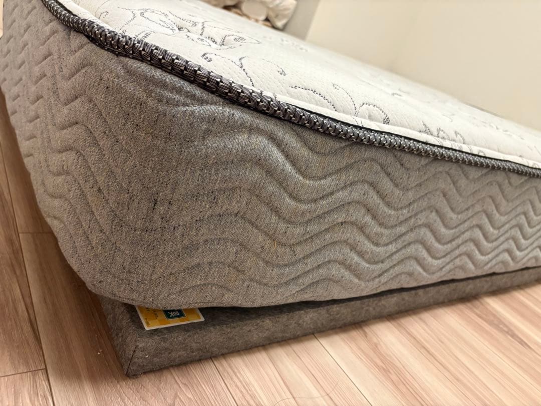 シモンズ　マットレス　ダブルベッド