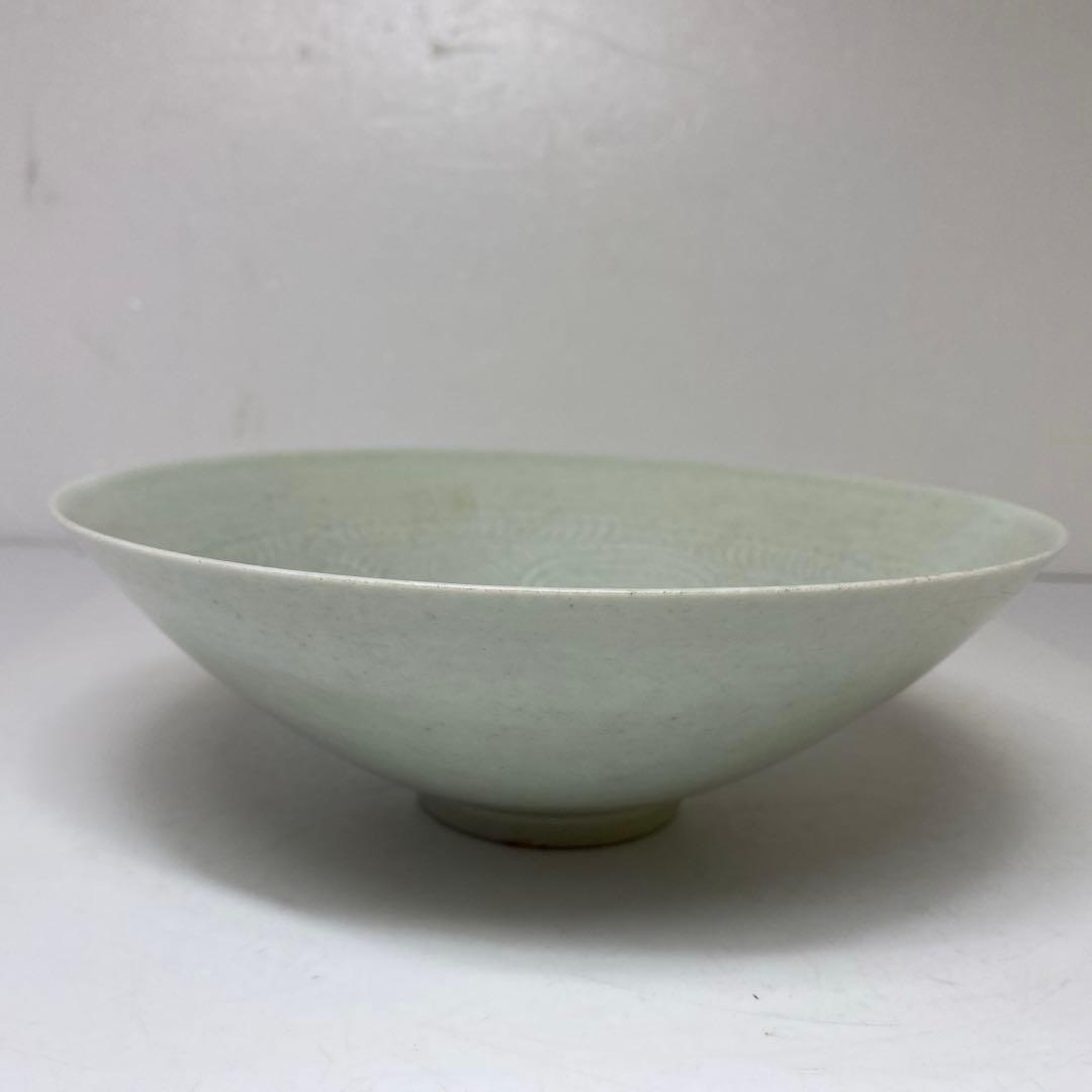 古代中国 青磁 青影刻雲鉢 幅約19.8㎝ トヒチル 東さ7-