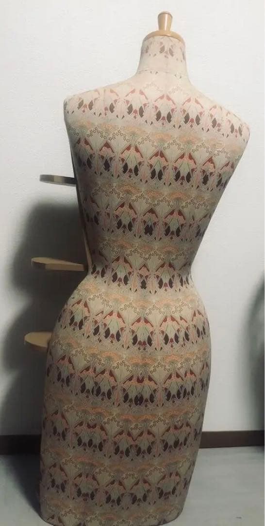 アンティーク　什器　キャビネット　トルソー　棚　レトロモダン　裁縫箱