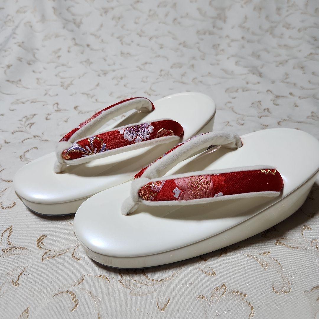 #697 ( 未使用品) 七五三  お正月  草履と巾着  18cm