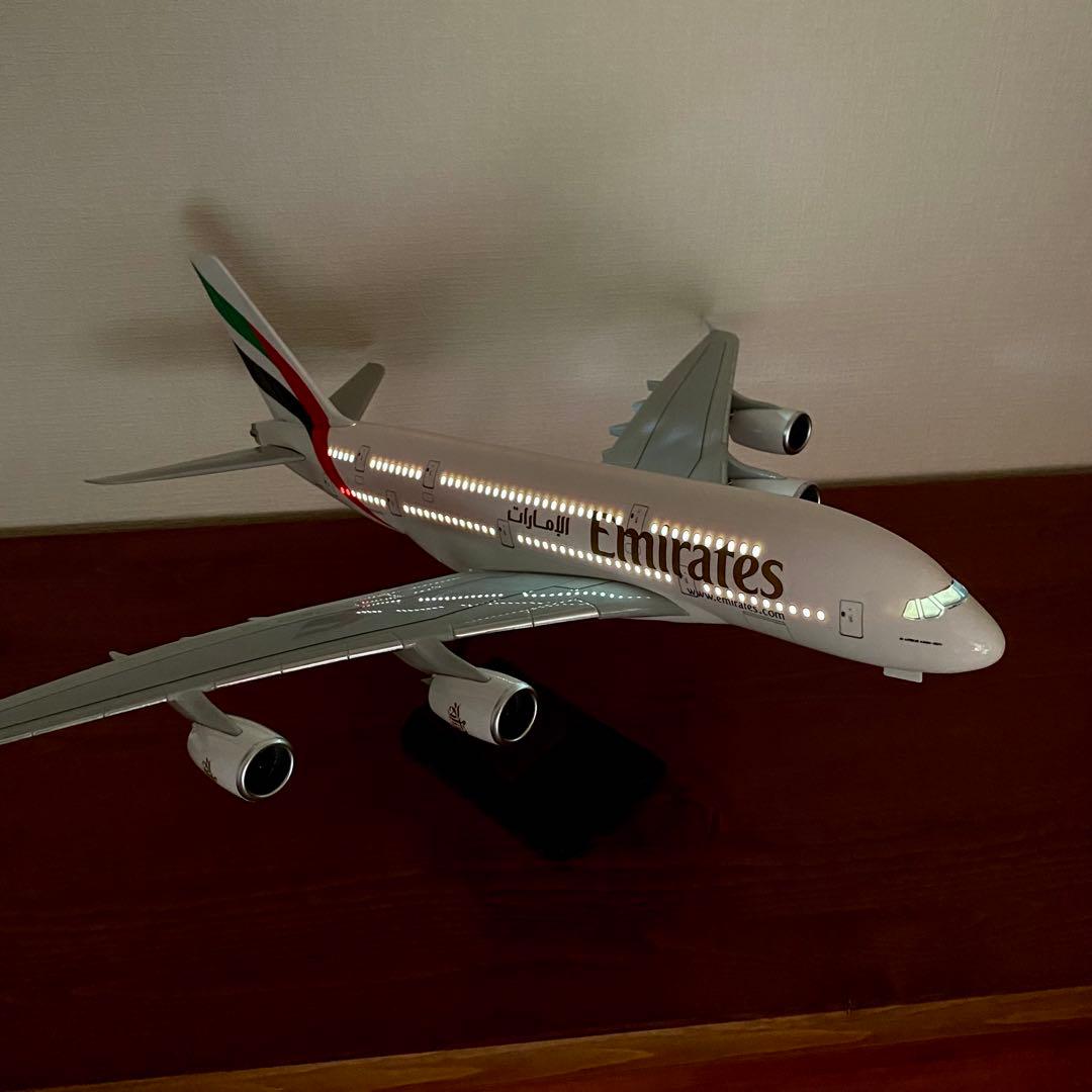 エミレーツ航空 エアバス A380 1/160 航空機模型 LEDライト付き - メルカリ