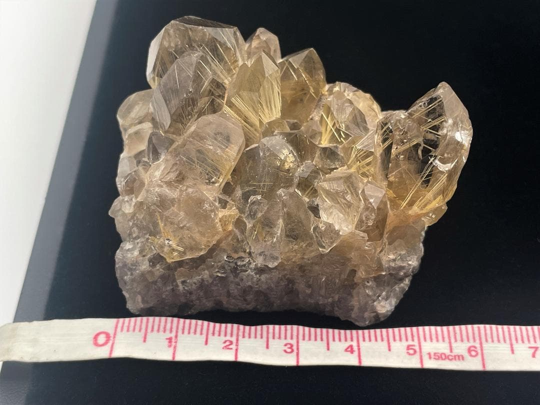 クラスター（ルチルクォーツ）