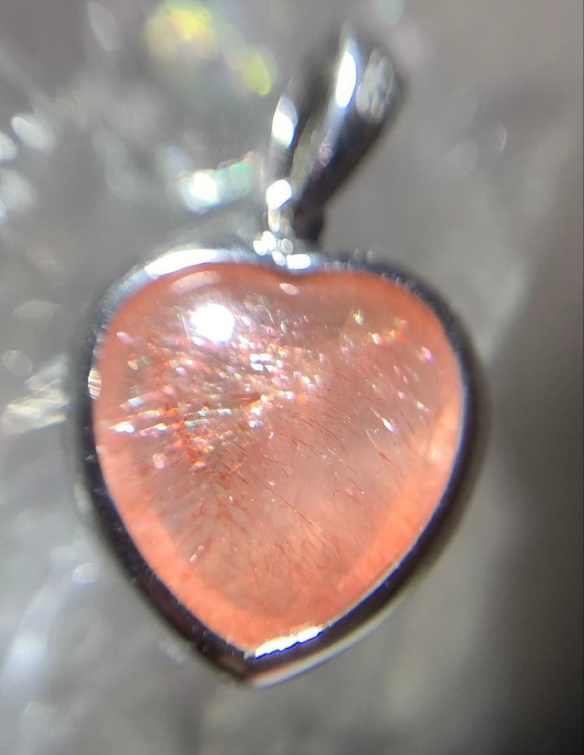 愛のパワー溢れる❣️カザフスタン産ストロベリークォーツ　ハート　ペンダントトップ