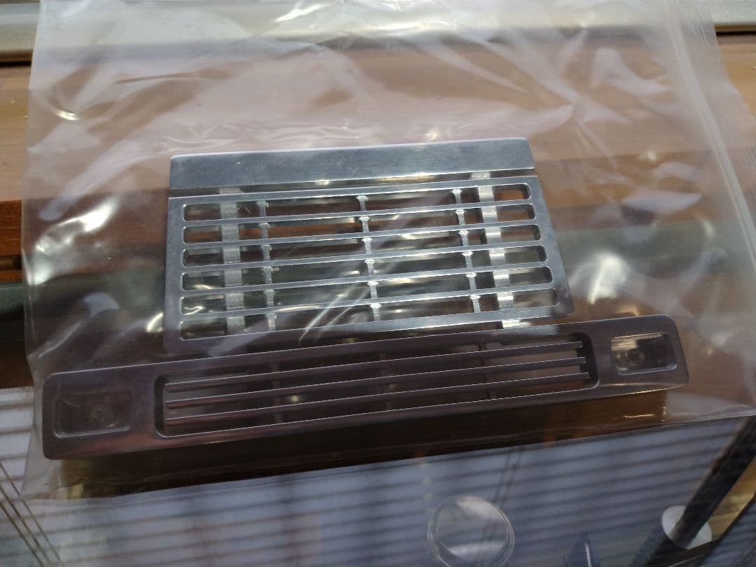 【新品】タミヤグローブライナー　LESU社製　金属製フロントグリル