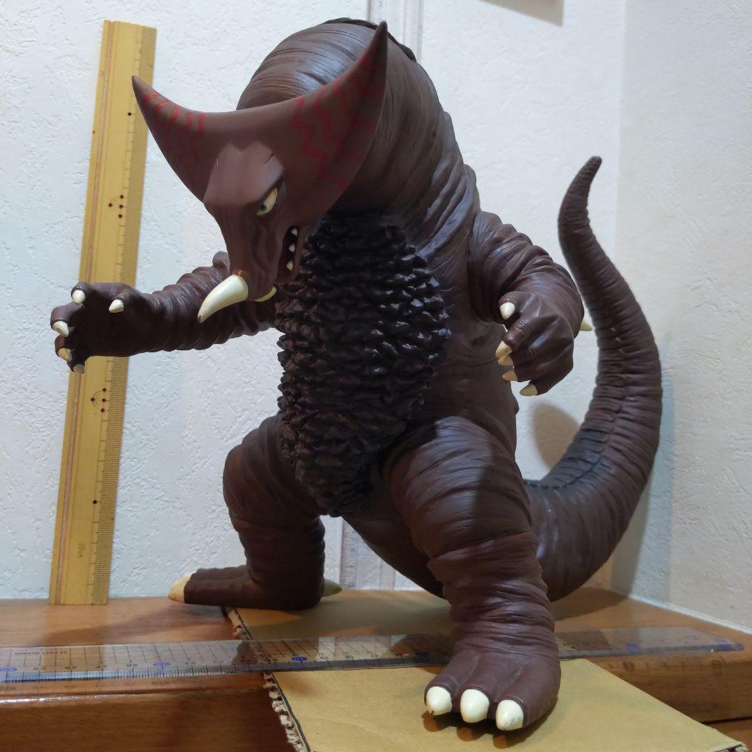 2007バンプレスト 非売品 超特大怪獣ソフビ【ゴモラ】ウルトラ怪獣