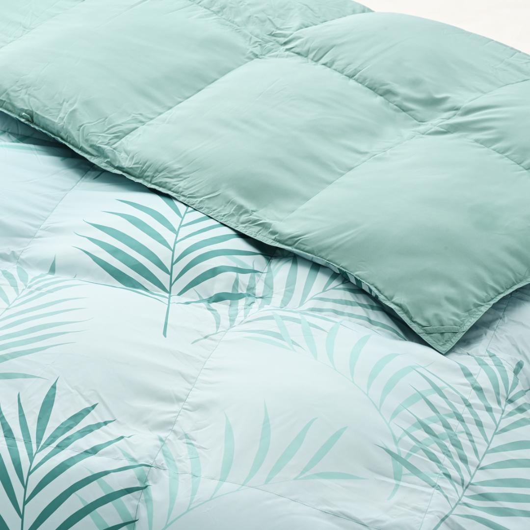 マイクロフラッフィー 掛けふとんホットプラス［ダブル］エメラルド／テイジン