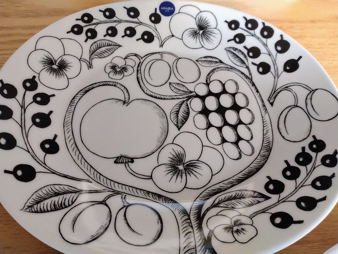 アラビア (ARABIA) ブラックパラティッシ オーバルプレート 25cm