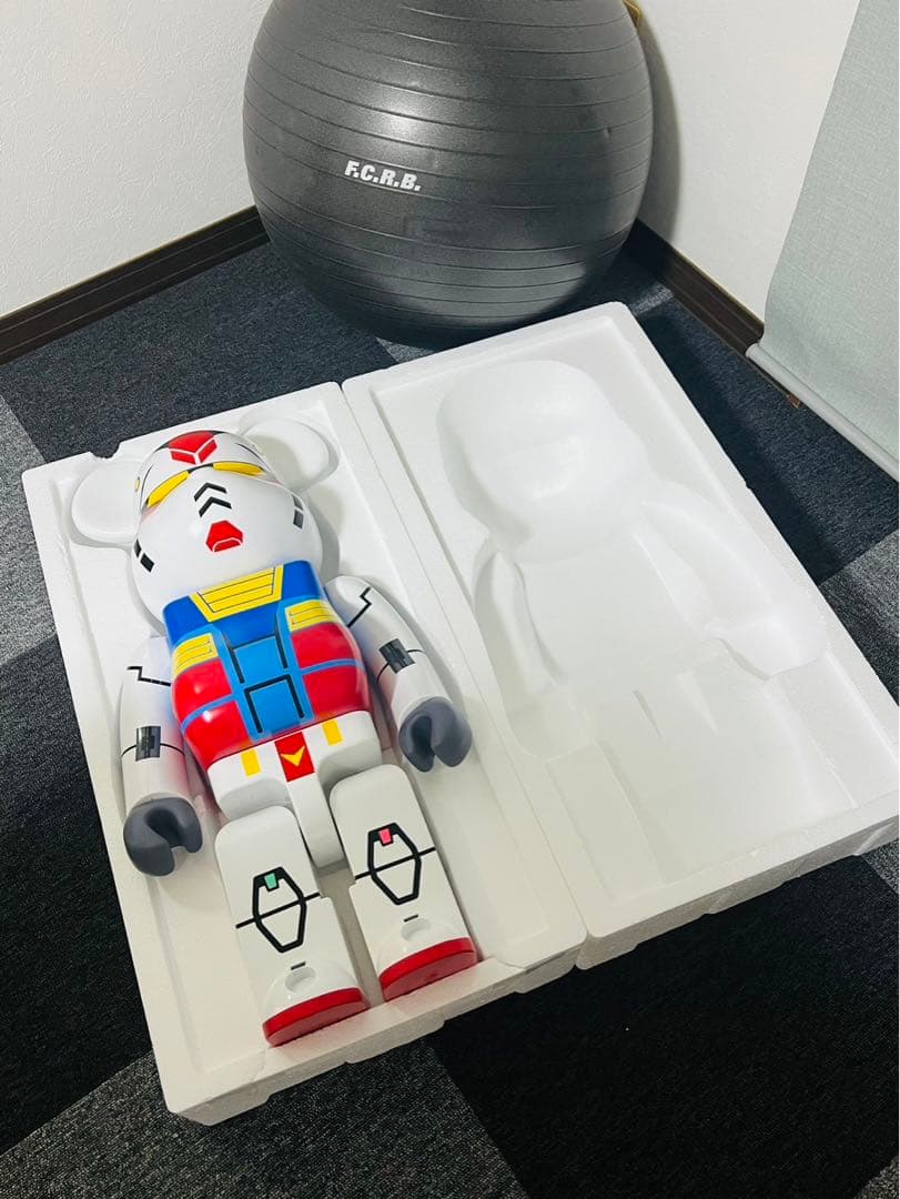 ベアブリック ペプシ 当選品 1000% 機動戦士ガンダム 世界250個限定