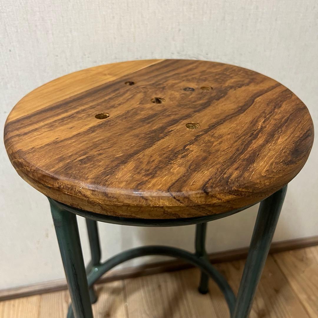 チーク材とアイアンのスツール 緑 ヴィンテージスタイル グリーン 木製座面 椅子