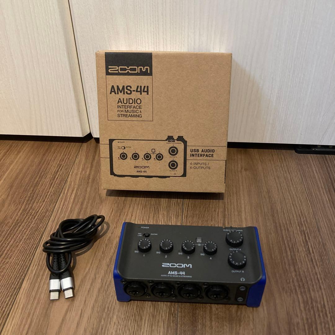 ZOOM AMS-44 USBオーディオインターフェイス