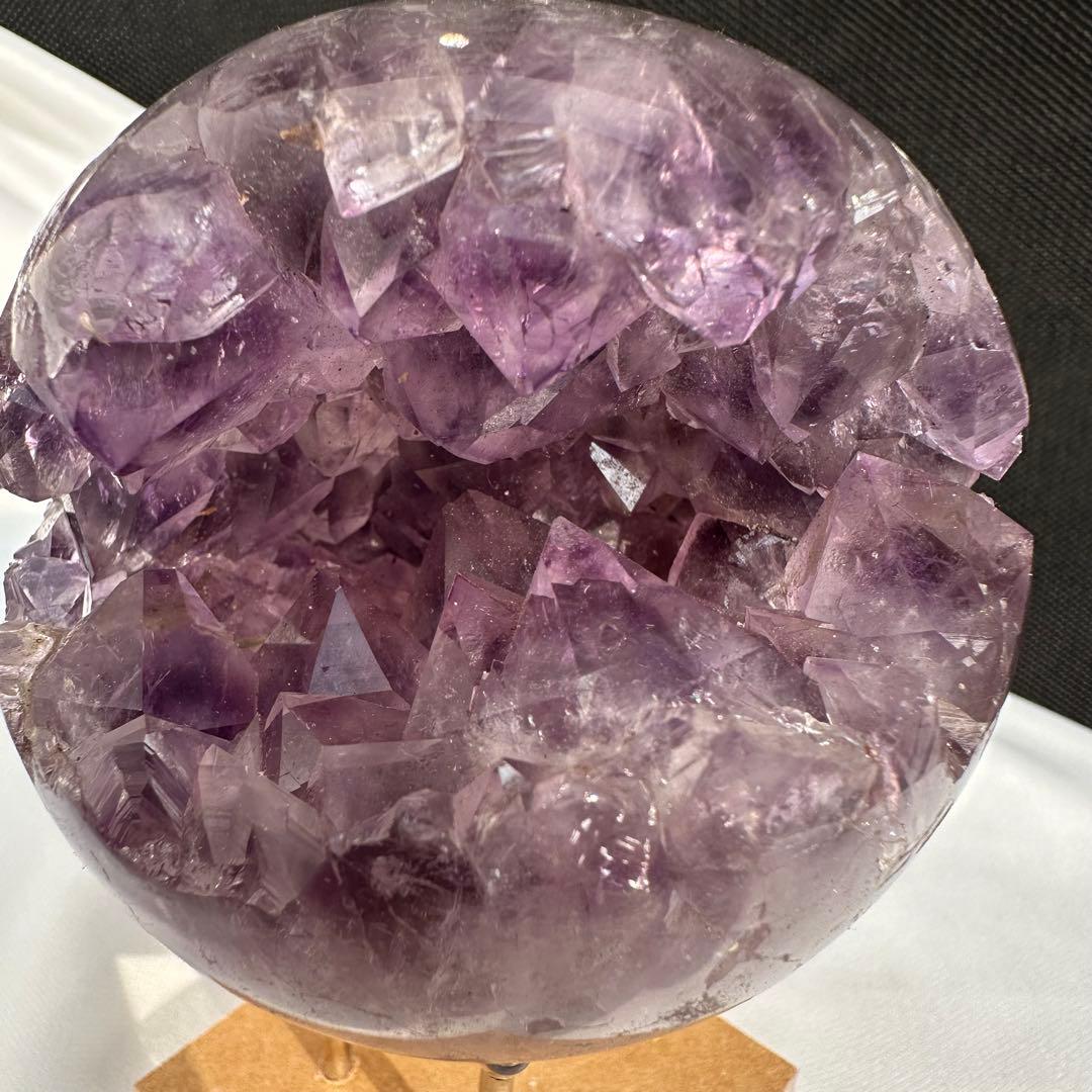 天然石アメジストの笑い口　置物　スフィア　D.79