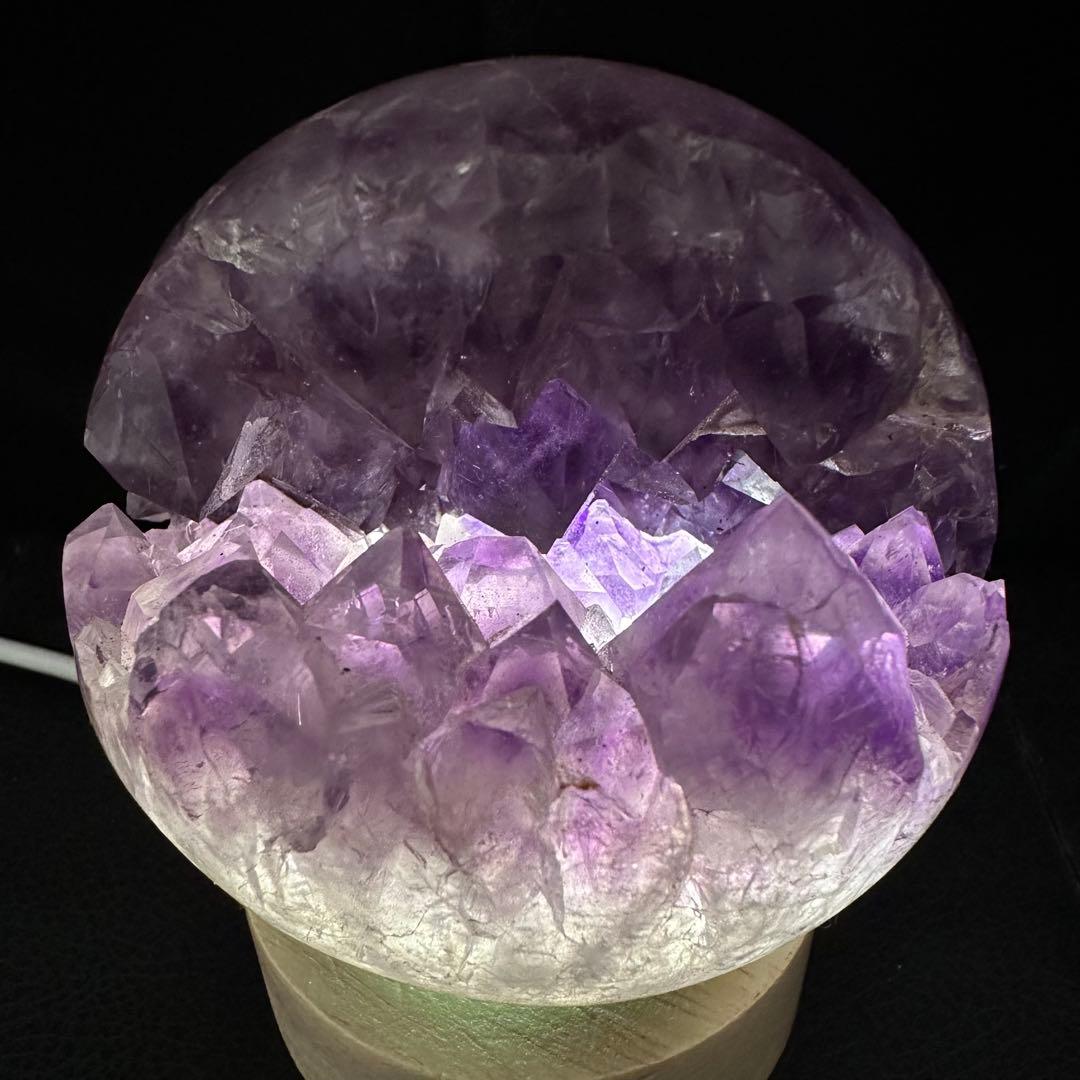 天然石アメジストの笑い口　置物　スフィア　D.79