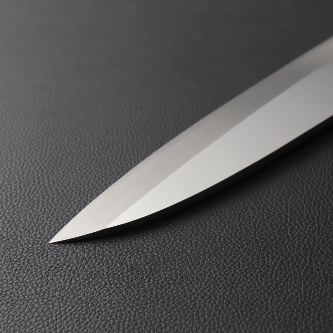 10672鏡面仕上げ出刃包丁 8寸 刺身包丁 本出刃 黒檀黒水牛角白三本巻八角柄