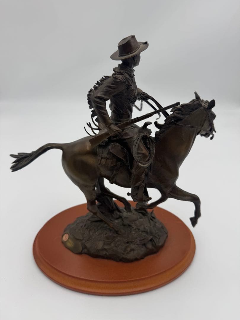 ssx2673　フランクリンミント 馬上のカウボーイ ブロンズ像 置物