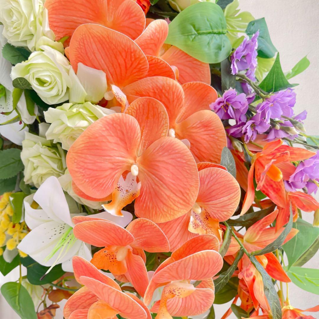 【光触媒】至高の華やぎ 胡蝶蘭と薔薇の特大ロングスワッグ（68cm） 春の彩り