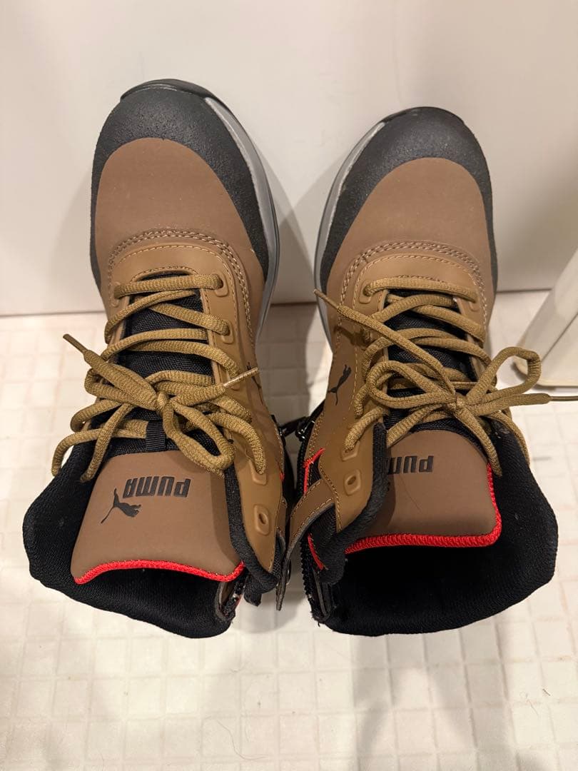 Pumaアスレチックライダー安全靴ディスクオリーブ系ブラウン系ジップアップBOA