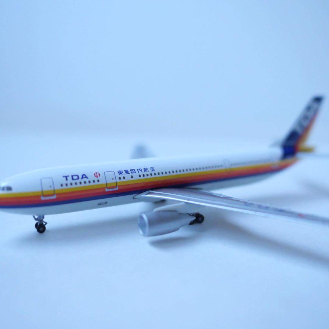 TDA 東亜国内航空 Airbus A300 Scale 1:400