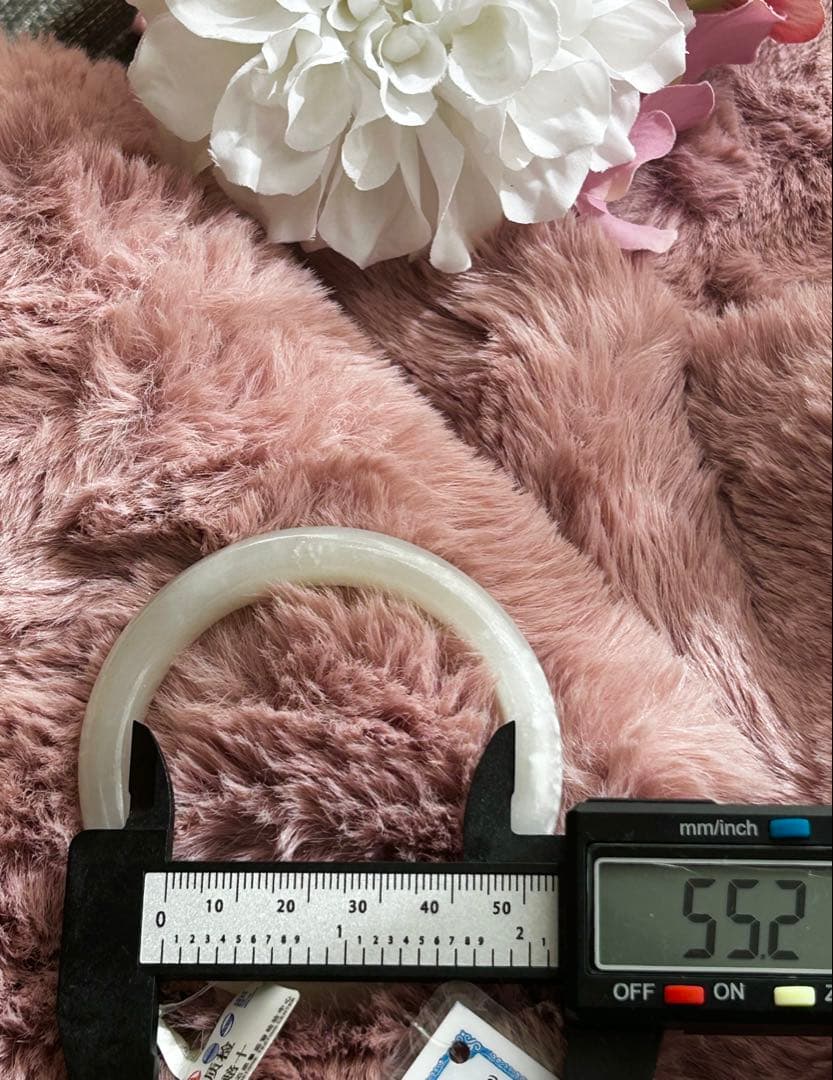 香りさま専用天然氷羊脂和田玉（ホータンぎょく）のバングル 氷のよう