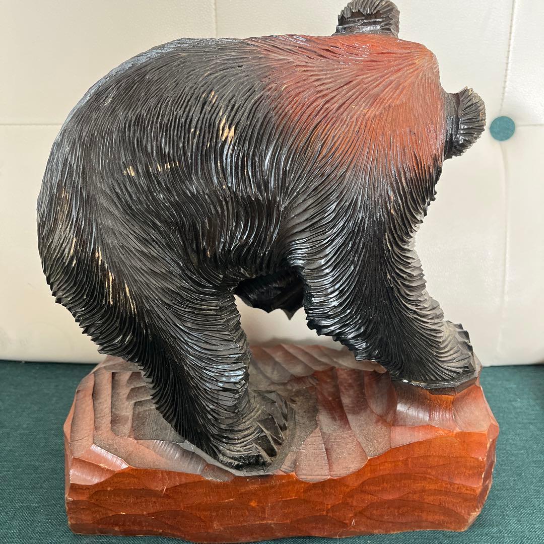 木製クマと魚の彫刻置物 - メルカリ