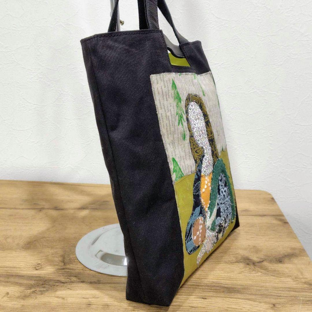 ミナペルホネン/カケラ×アート額縁に女性像/A4ショルダートートマチ有り