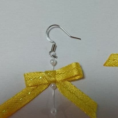 黄色のリボンピアスほかセット販売