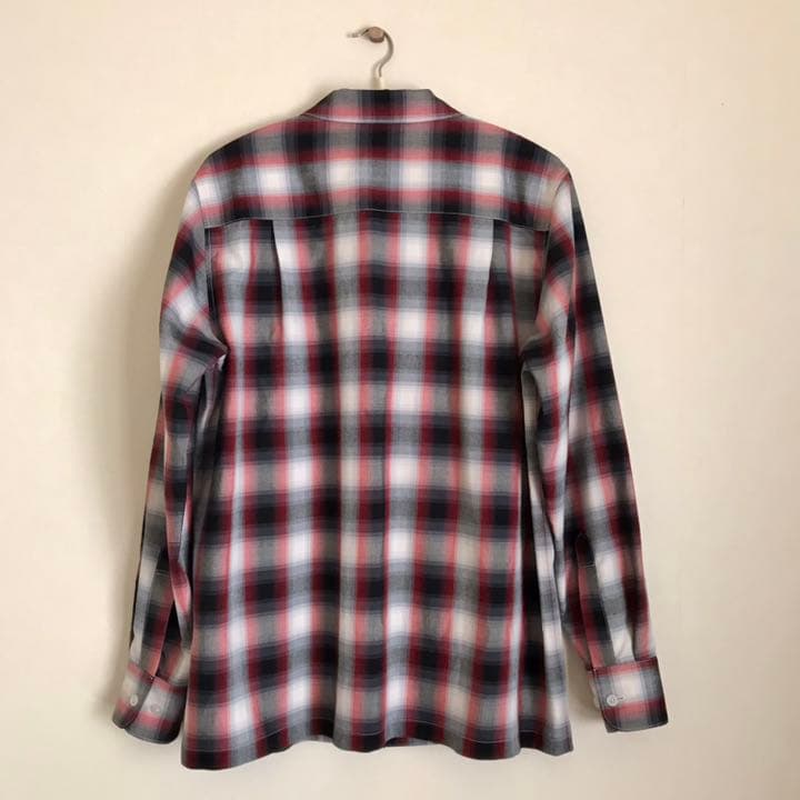ブラック×レッド　オンブレチェックのボックスシャツ