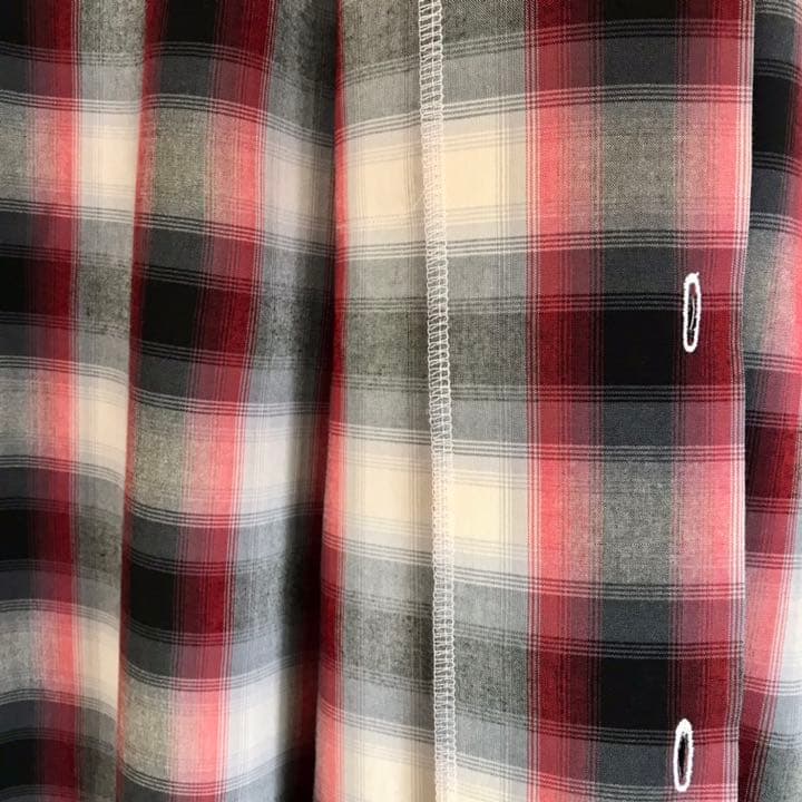 ブラック×レッド　オンブレチェックのボックスシャツ