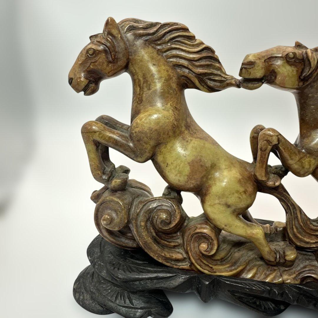 中国，寿山石，馬の彫刻 ，木製台座付き