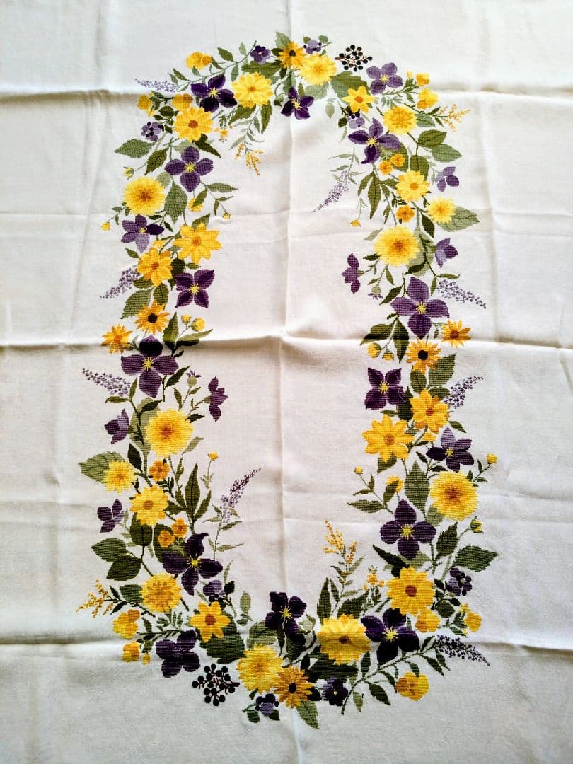 大作　テーブルクロス　リネン　EVA ROSENSTAND クロスステッチ