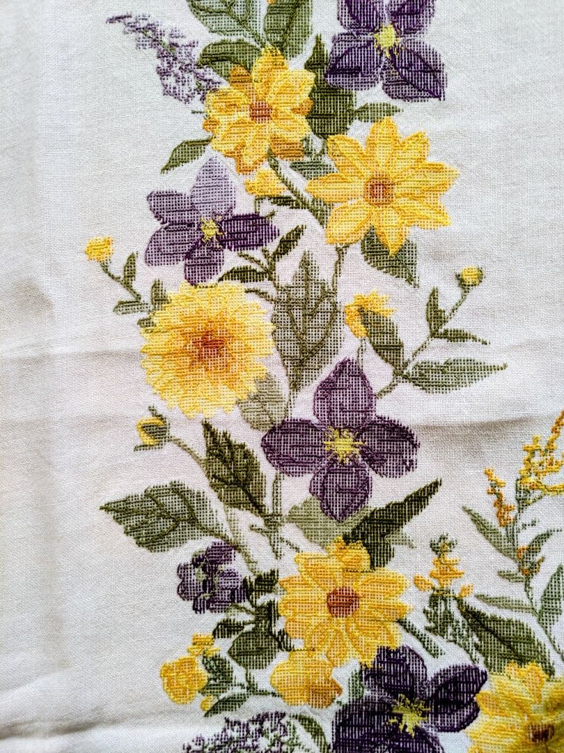 大作　テーブルクロス　リネン　EVA ROSENSTAND クロスステッチ