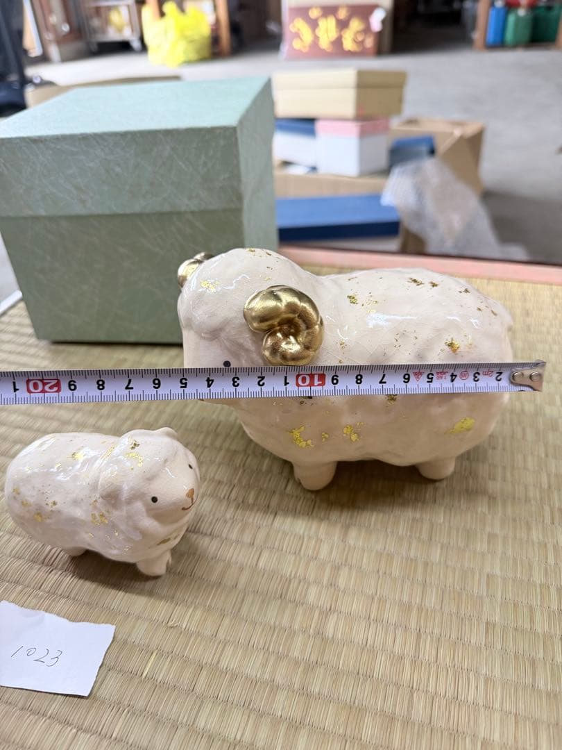 陶器製ひつじの置物（大・小） 楽入釜　1023