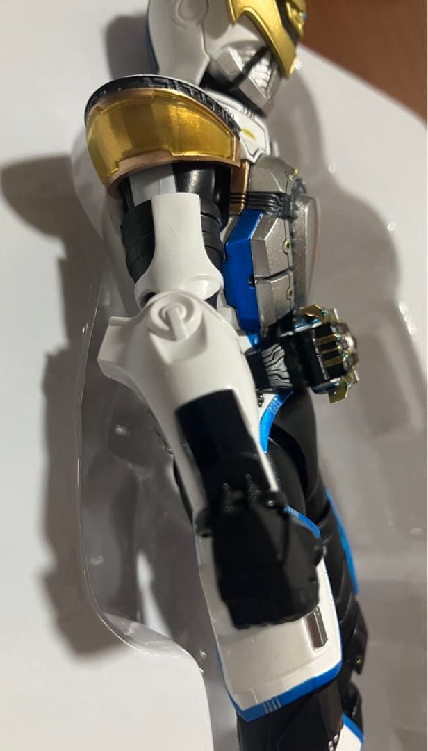 S.H.Figuarts 真骨彫　仮面ライダーイクサ