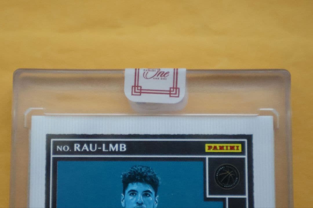 ラメロ·ボール サインカード 2020-21 NBA ONE AND ONE - メルカリ